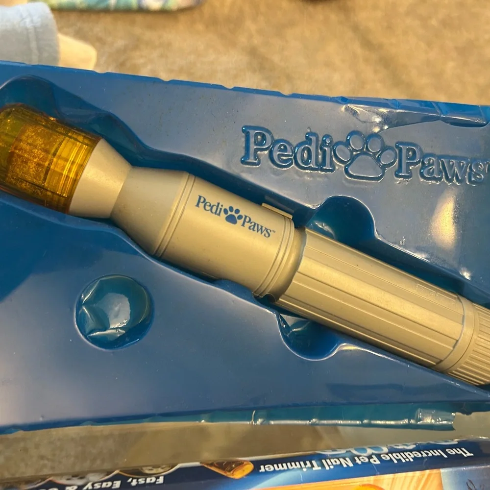 Petal & Pup Pedi Paws Pet Nail Trimmer - White, Blue, Orange pre owned